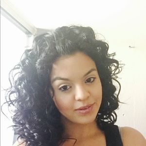 Meet your Posher, Mayra